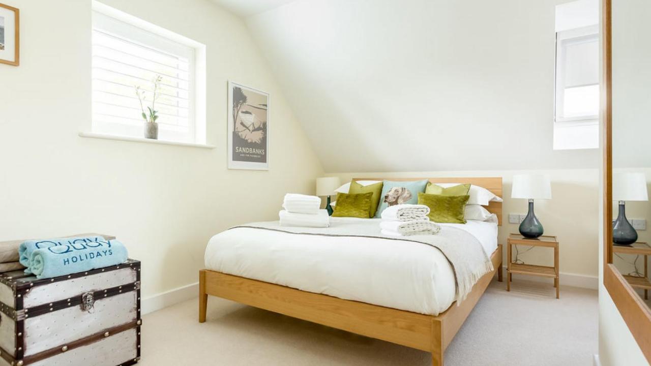 Vila Twin Palms Poole Exteriér fotografie