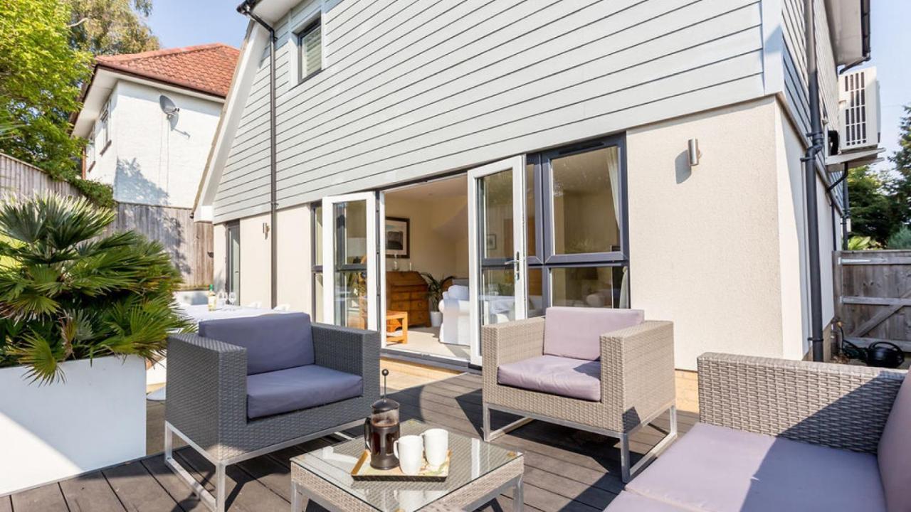 Vila Twin Palms Poole Exteriér fotografie