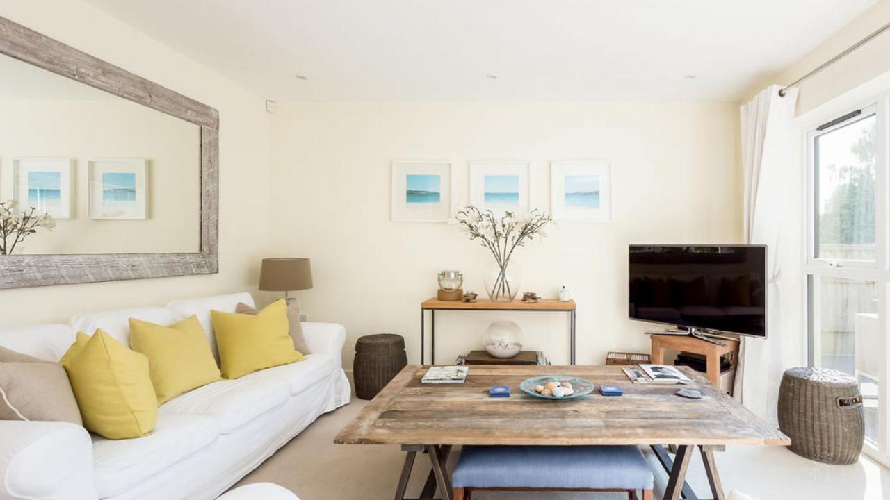 Vila Twin Palms Poole Exteriér fotografie