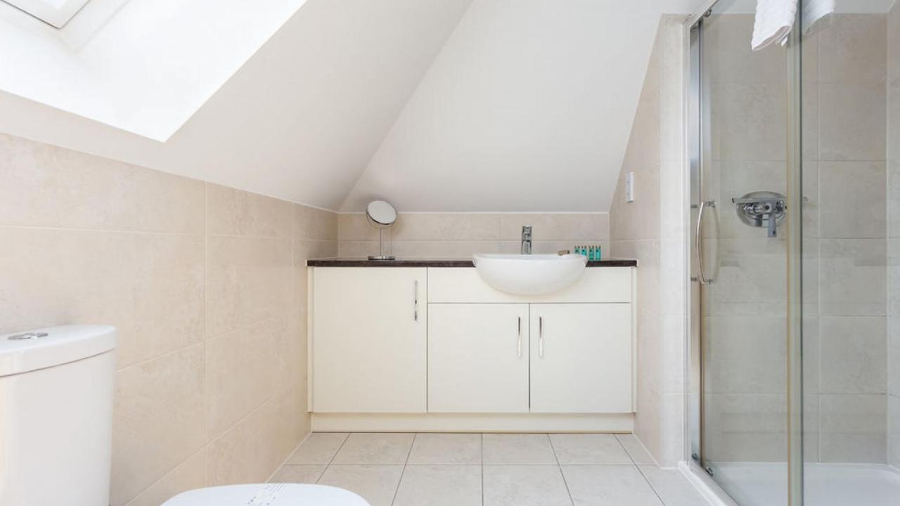 Vila Twin Palms Poole Exteriér fotografie