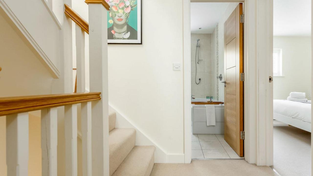 Vila Twin Palms Poole Exteriér fotografie